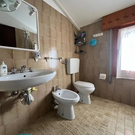 Bright Escape Near The * 비비오네