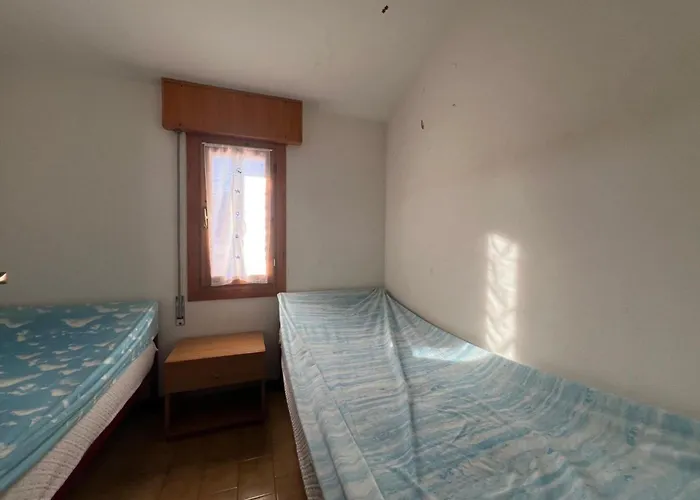 Bright Escape Near The דירה *